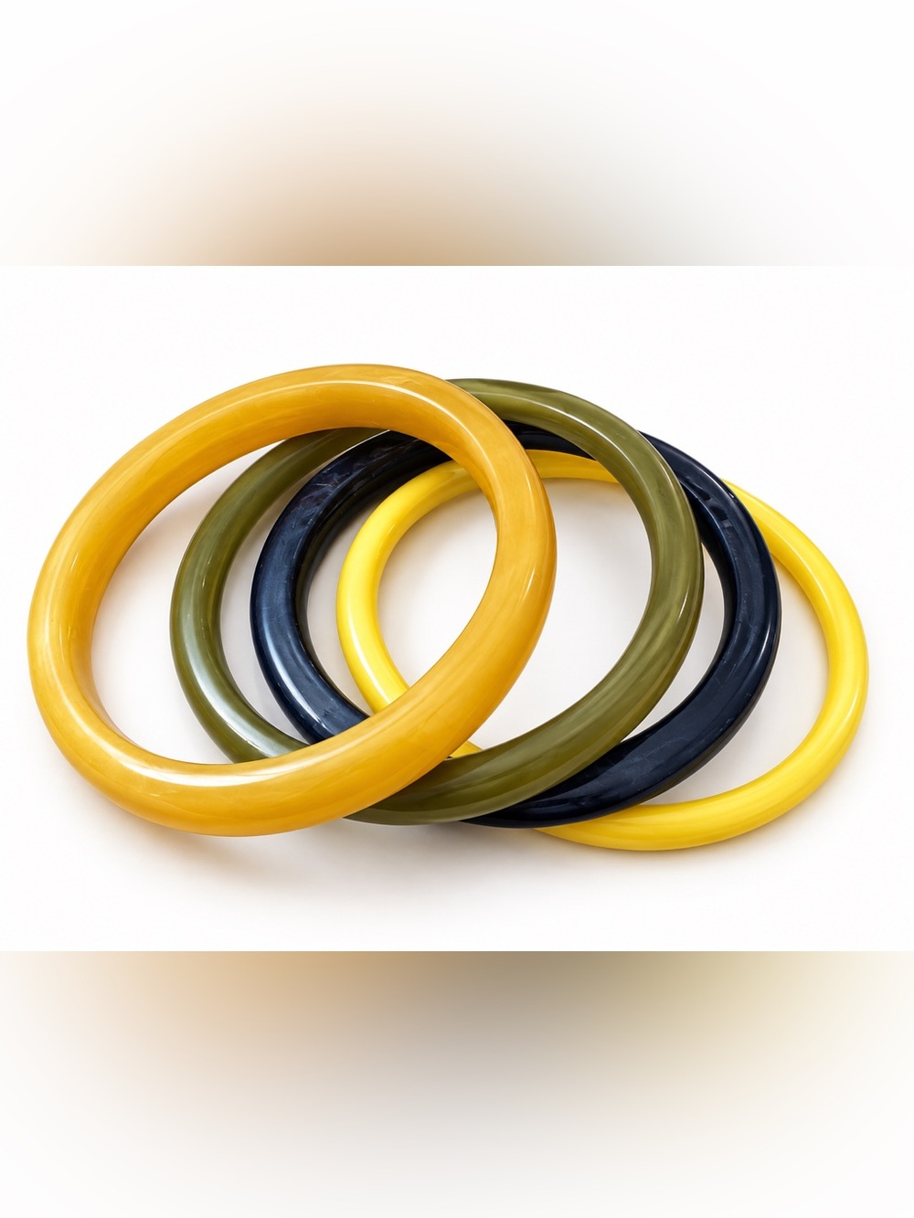 Vintage Earth-Tone Bangle Bracelet Set – Set of 4